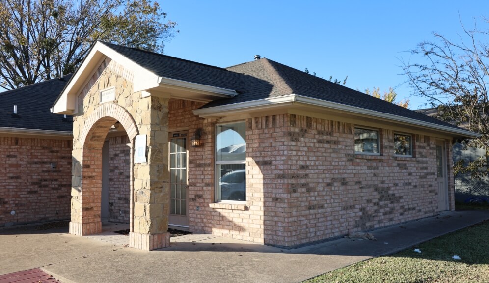 Outside view of Greenville Texas dental office building